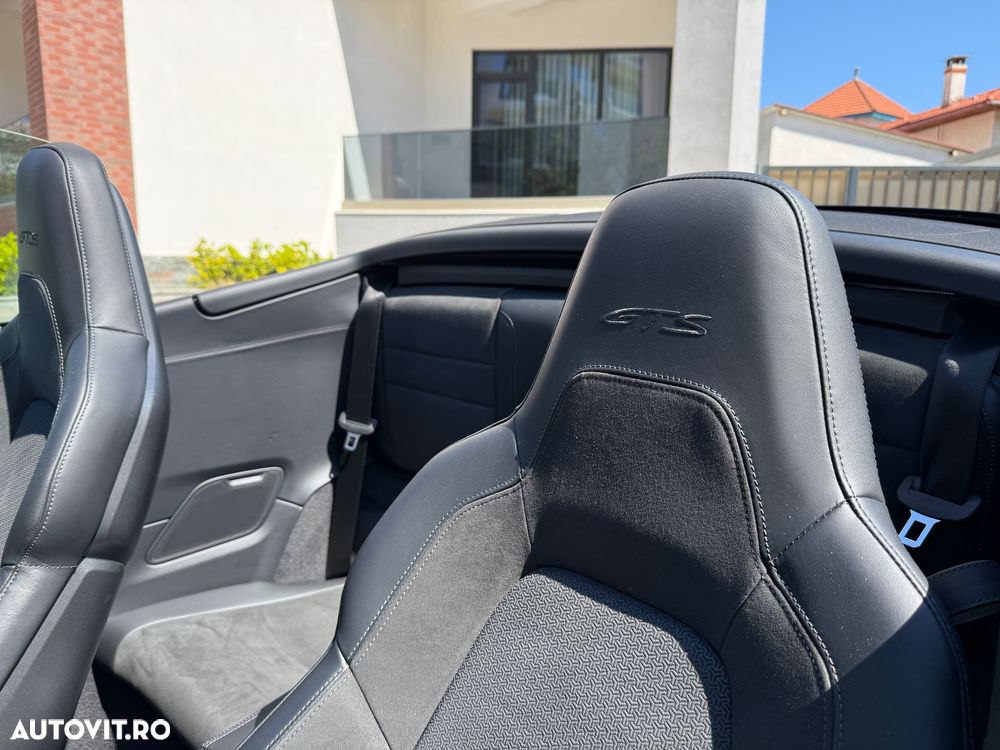 Porsche 992 - 16