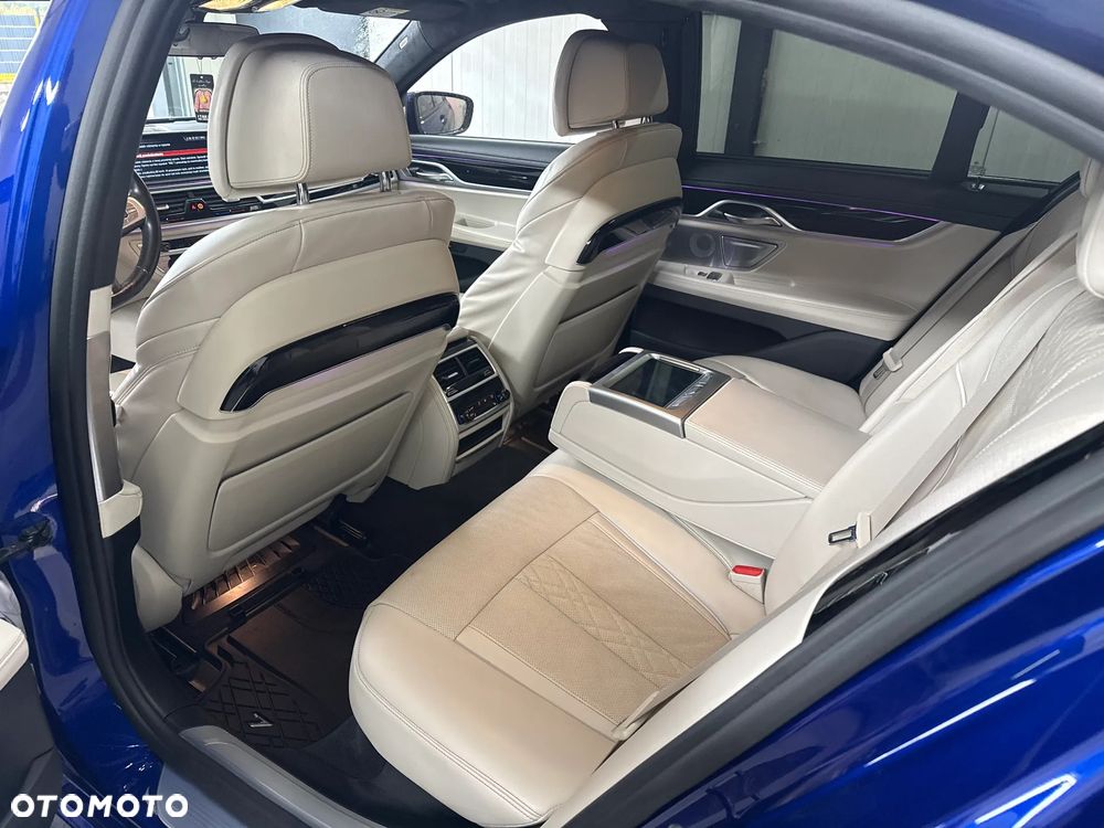 BMW Seria 7 750d xDrive sport - 17