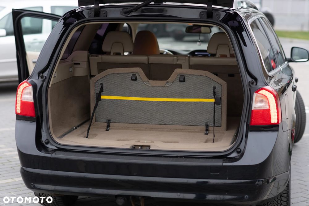 Volvo V70 D3 Summum - 20