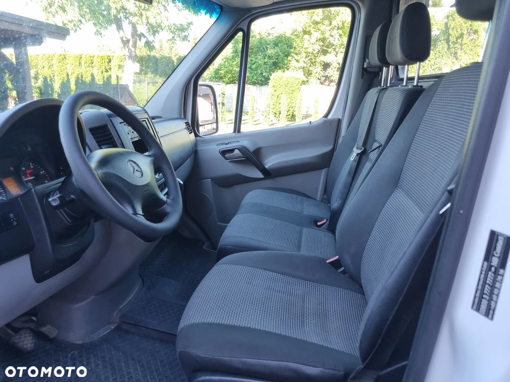 Mercedes-Benz Sprinter - 33