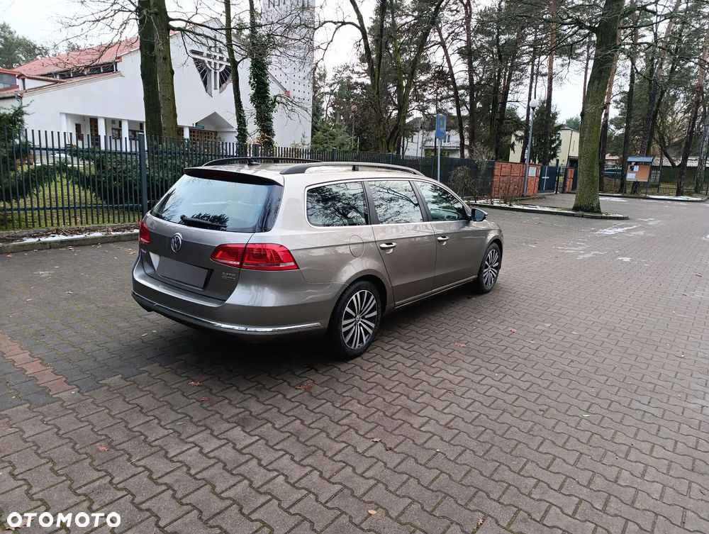 Volkswagen Passat 2.0 TDI Comfortline - 4