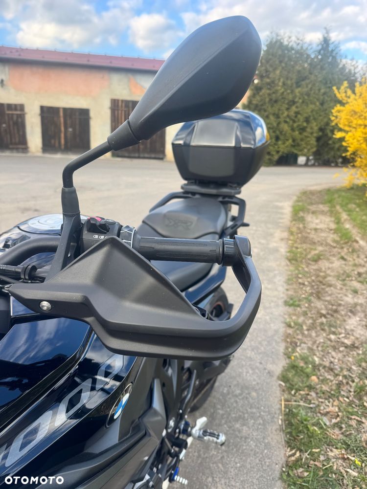 BMW XR - 8