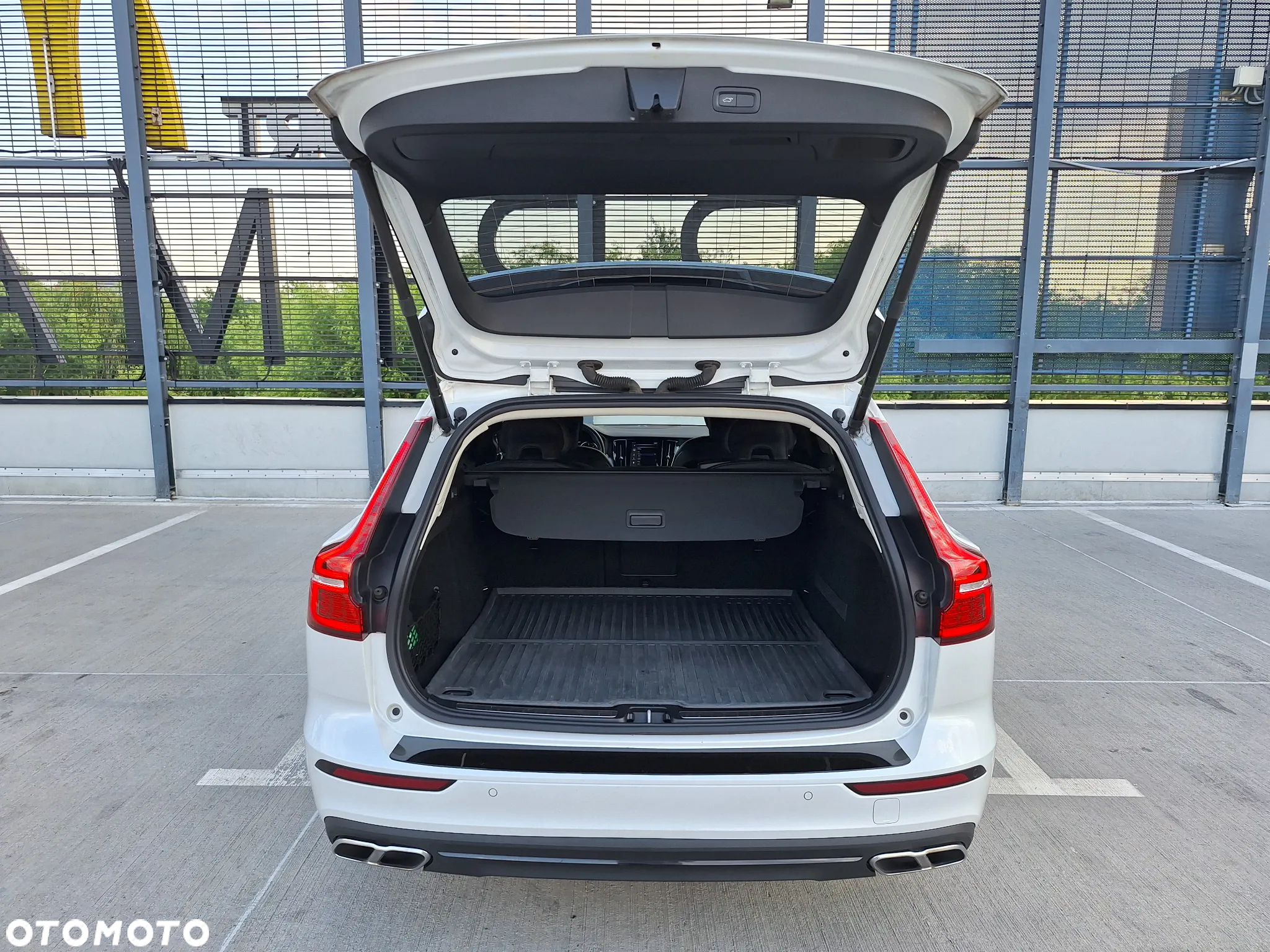 Volvo V60 D4 Momentum Pro - 15