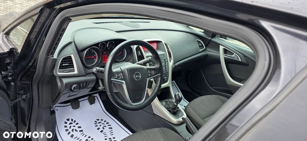 Opel Astra 1.7 CDTI Caravan DPF Edition 111 Jahre - 13