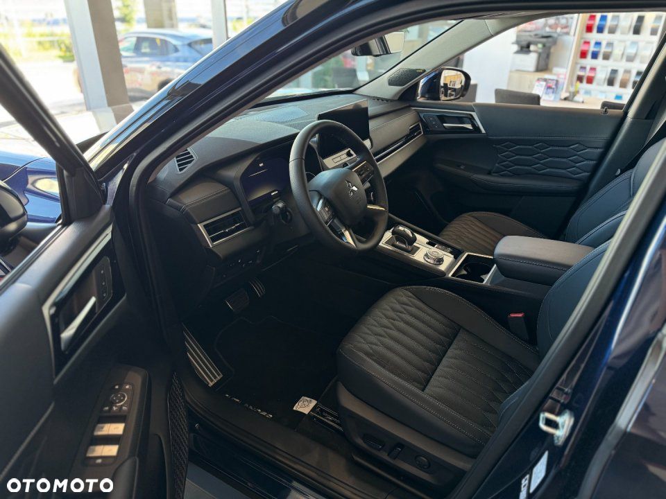Mitsubishi Outlander - 6