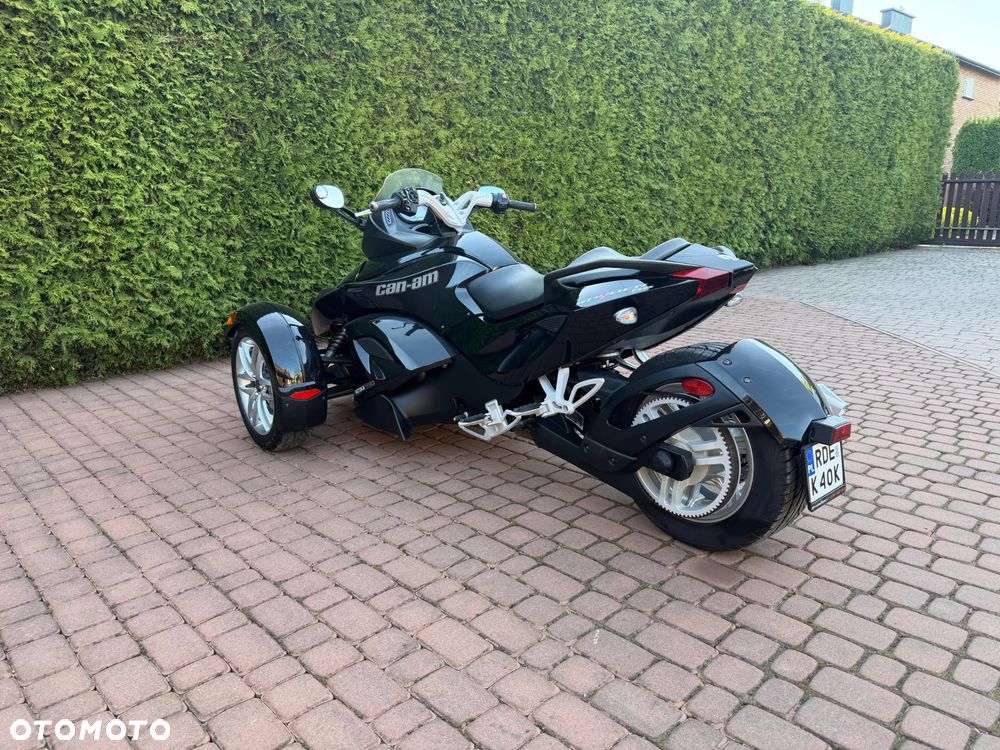 Can-Am Spyder - 5