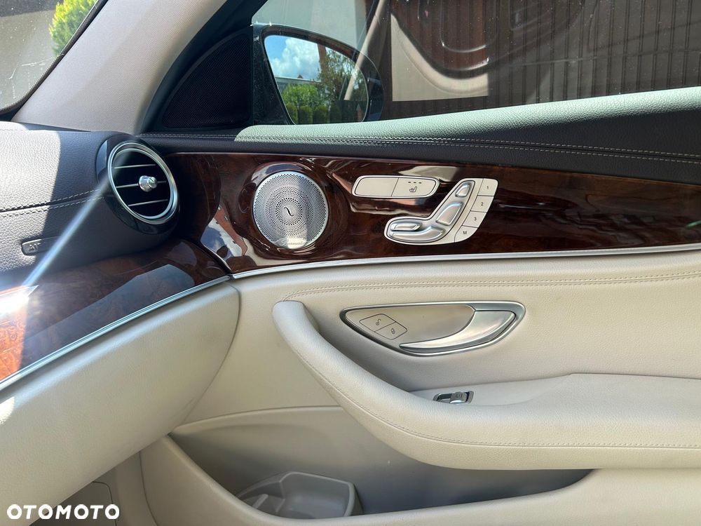 Mercedes-Benz Klasa E 450 4-Matic 9G-TRONIC - 14