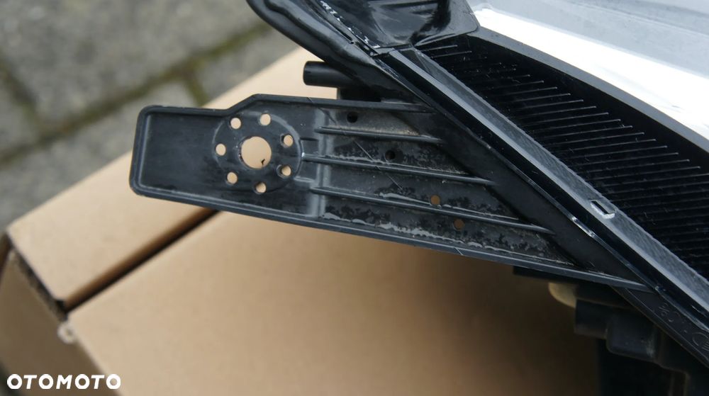 PRZEDNIA LEWA LAMPA DACIA SANDERO III JOGGER LED - 4