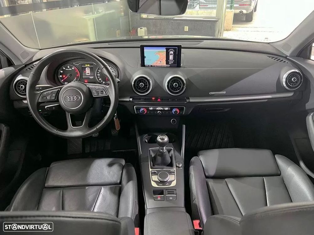 Audi A3 Sportback 30 TFSI Design - 11