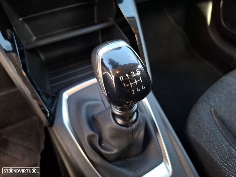 Peugeot 208 1.2 PureTech Style - 18