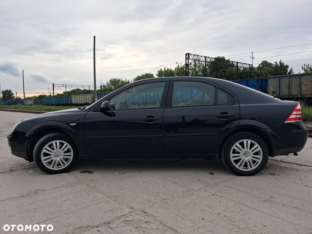 Ford Mondeo 1.8 Ghia - 4