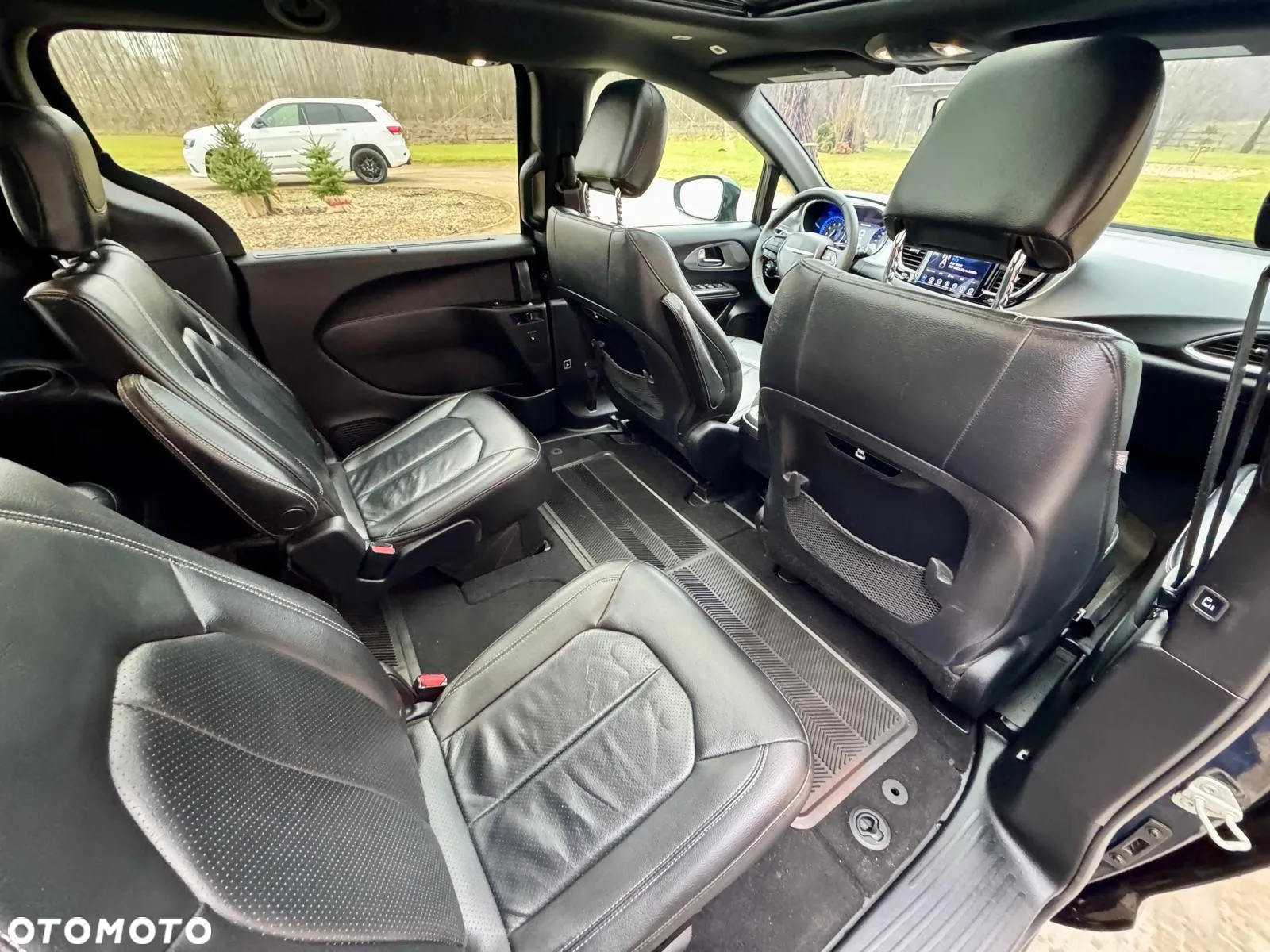 Chrysler Pacifica - 14