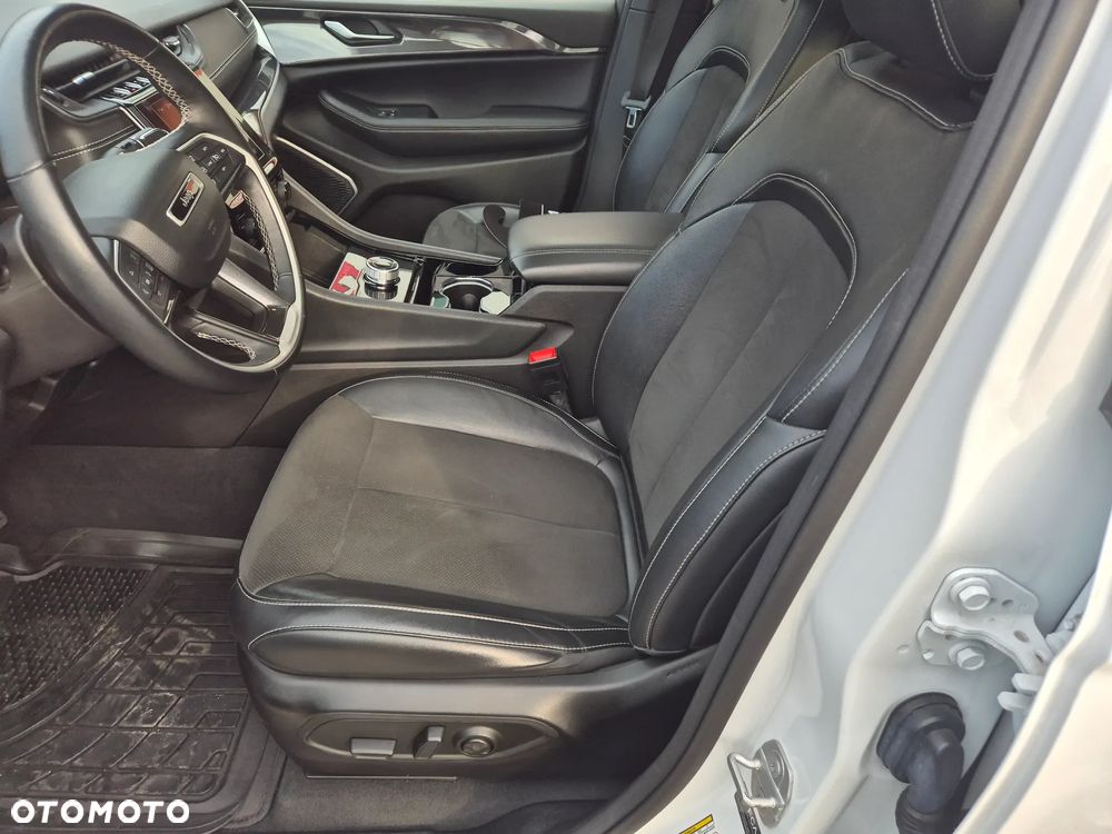 Jeep Grand Cherokee - 28