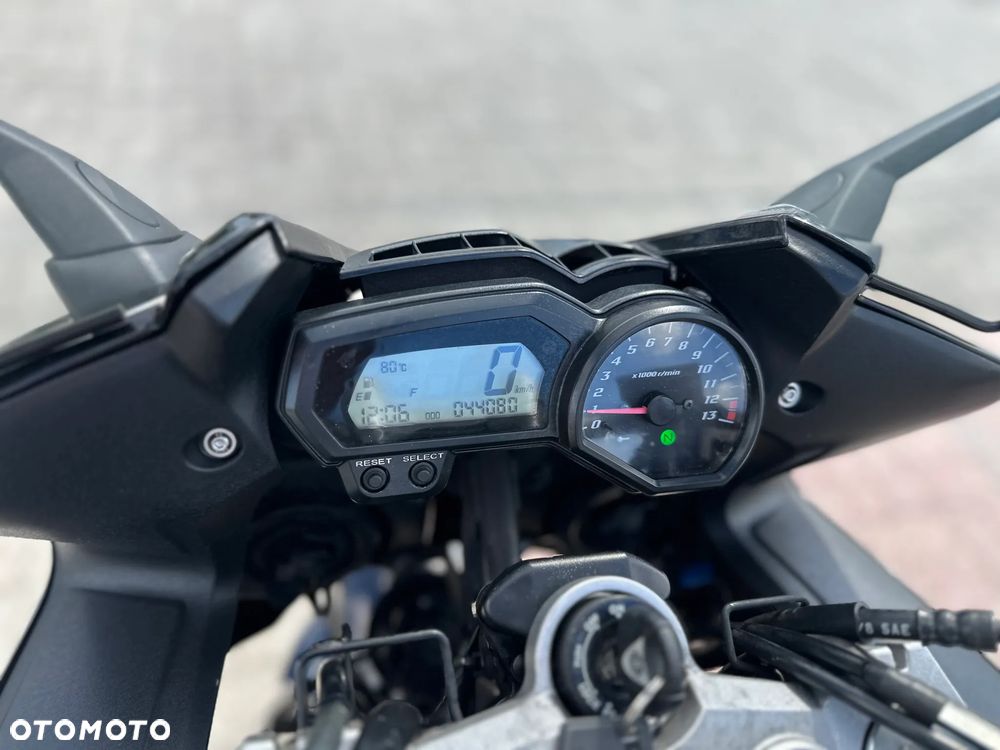 Yamaha FZ - 23