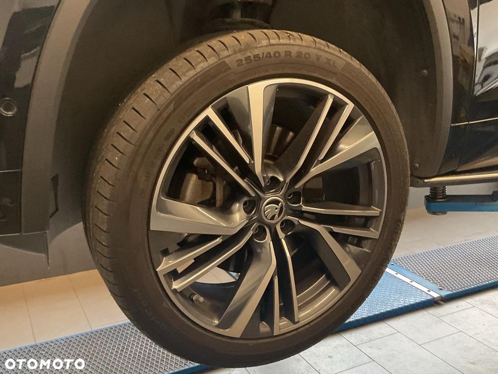 Skoda Kodiaq 2.0 TDI 4x4 DSG Sportline - 4