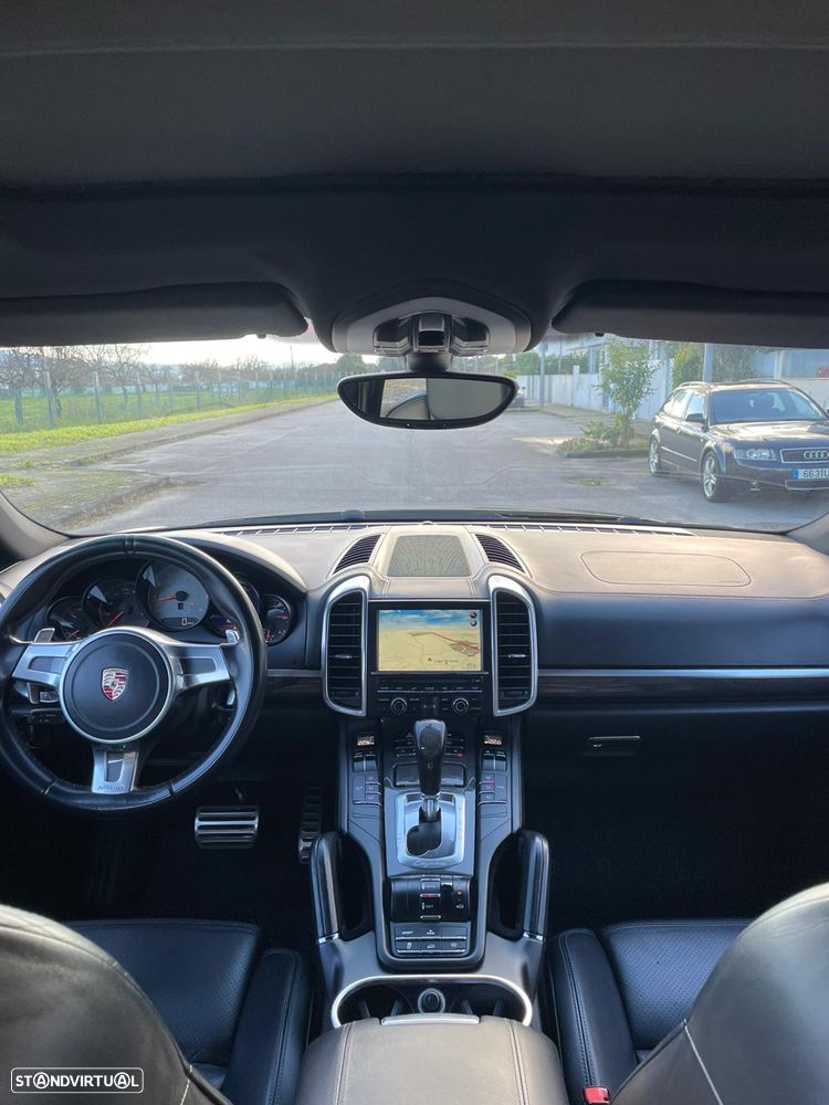 Porsche Cayenne S - 15