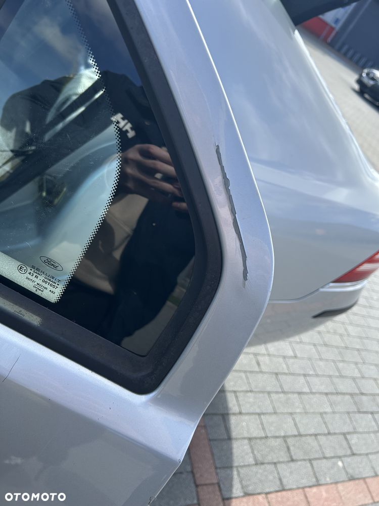 Ford Mondeo 1.8 Silver X - 21