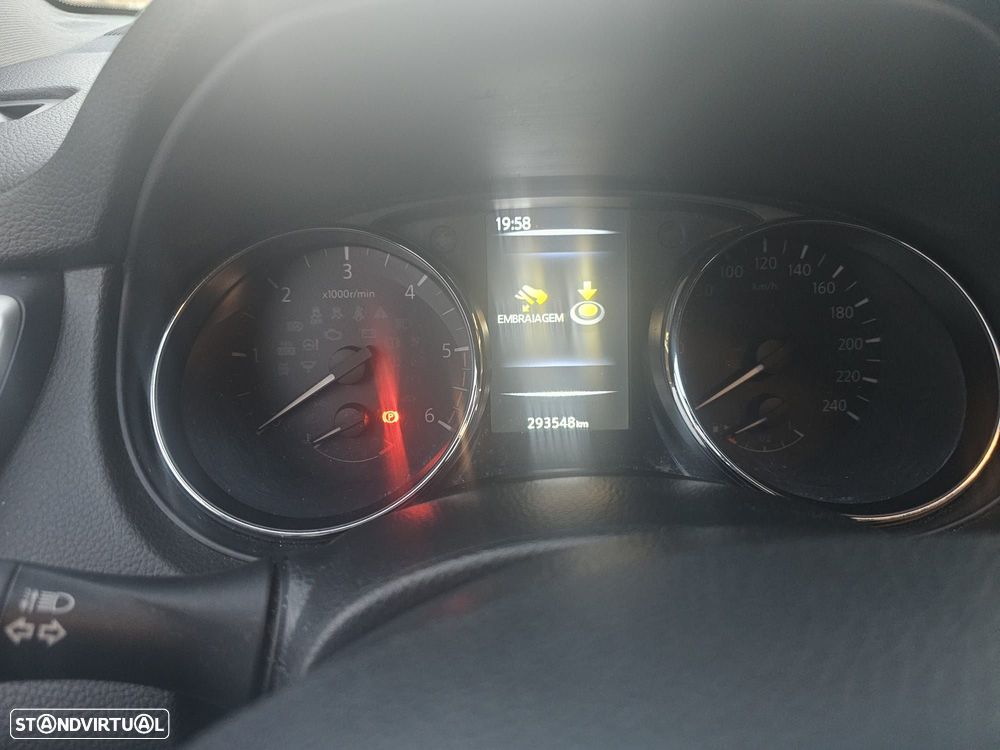 Nissan Qashqai 1.5 dCi N-Connecta - 8