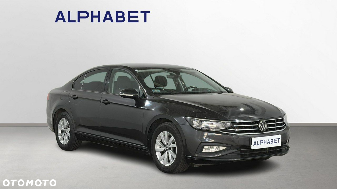Volkswagen Passat - 8