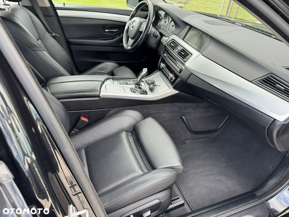 BMW Seria 5 520d - 28