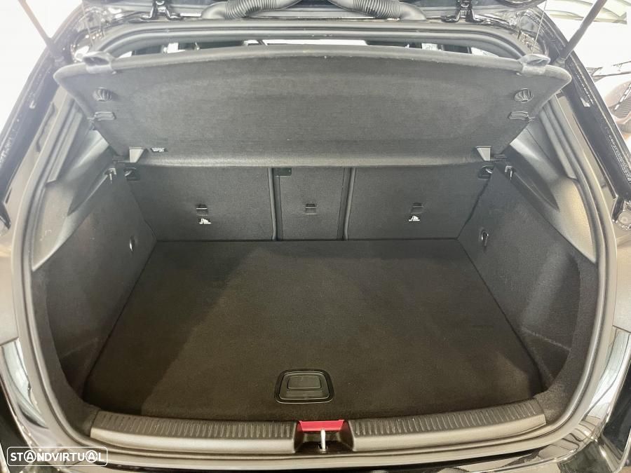 Mercedes-Benz A 250 e Progressive - 38