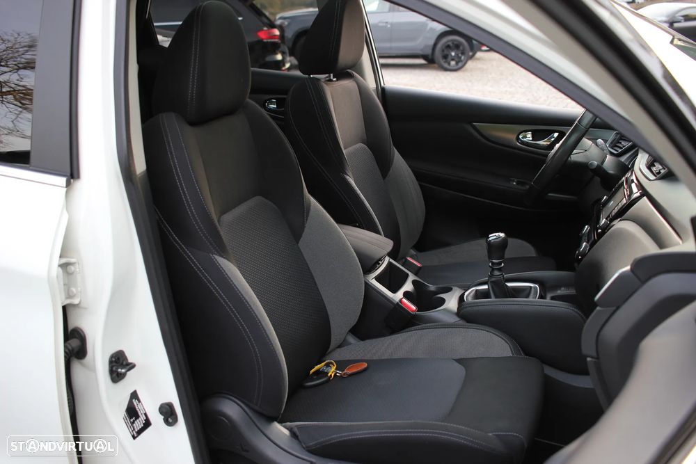 Nissan Qashqai 1.5 dCi N-Connecta Business - 23