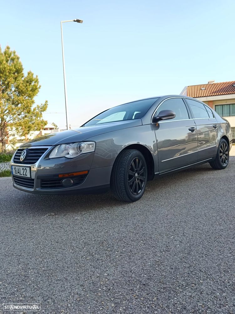 VW Passat 2.0 TDI Highline DSG - 2
