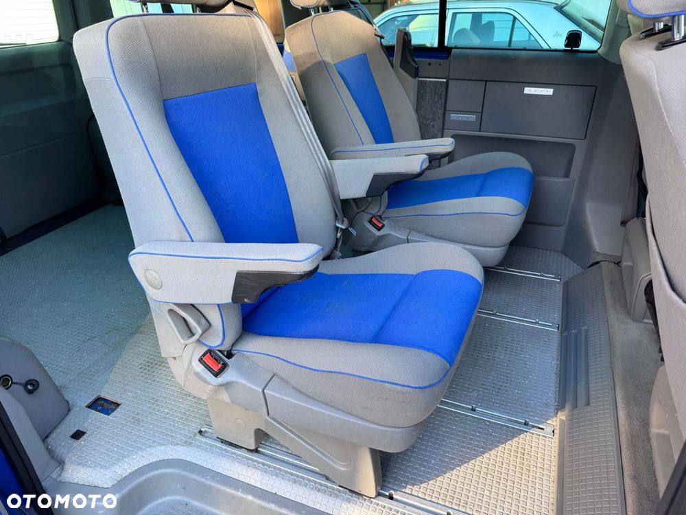 Volkswagen Multivan - 7