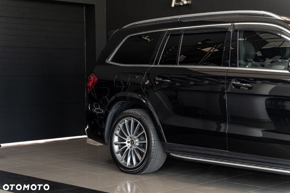 Mercedes-Benz GLS - 17
