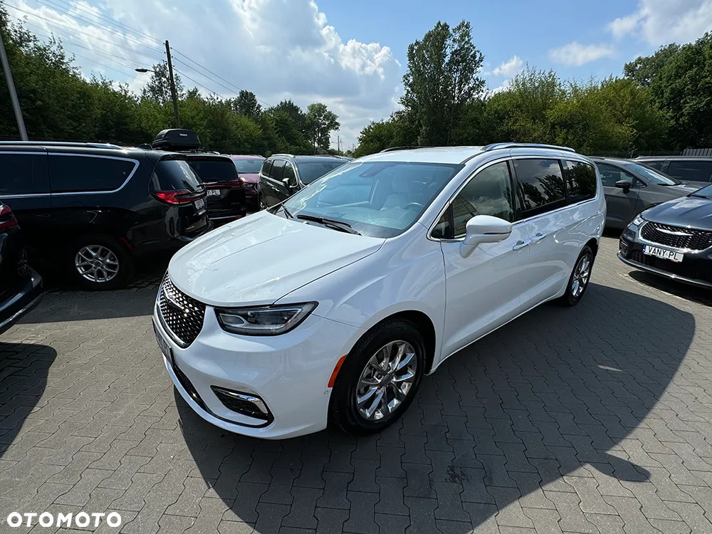 Chrysler Pacifica - 7