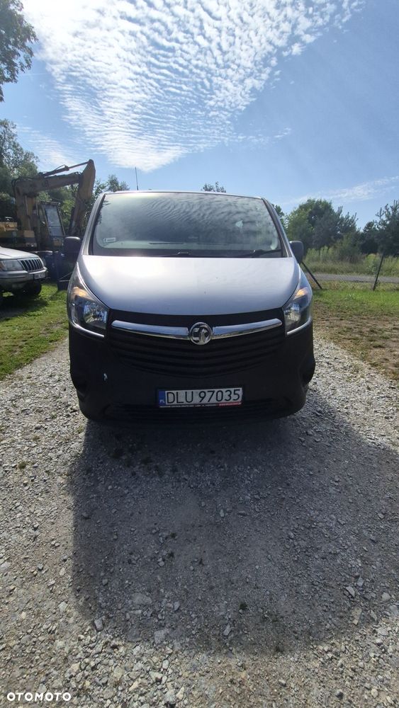 Opel Vivaro - 1
