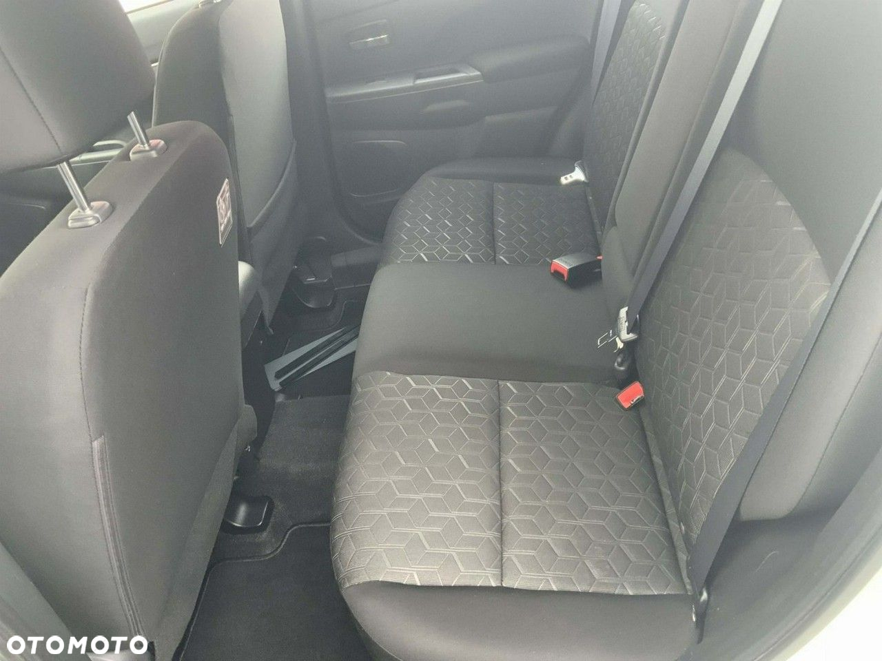 Mitsubishi ASX 2.0 2WD Intro Edition+ - 12