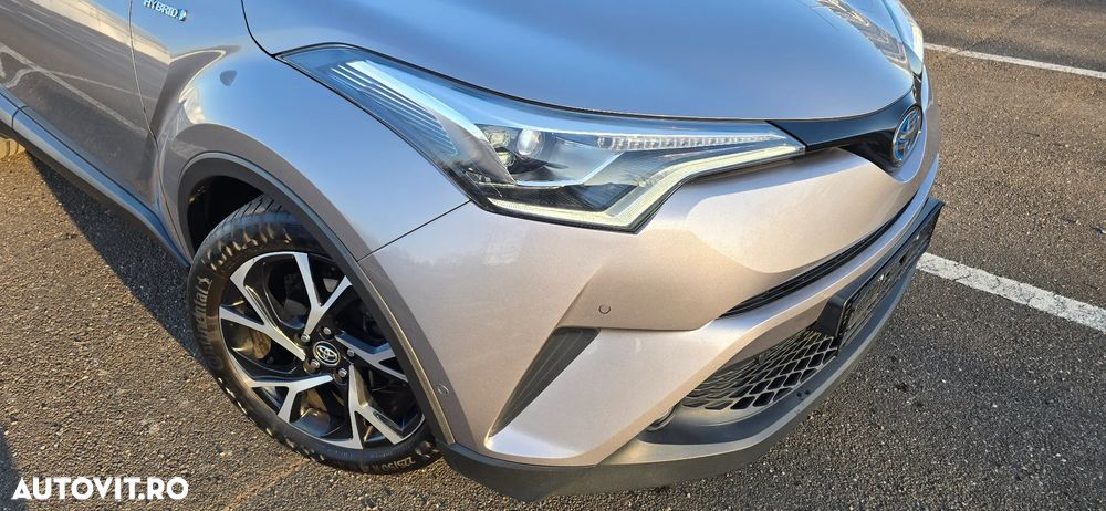 Toyota C-HR Hybrid Style Selection - 22