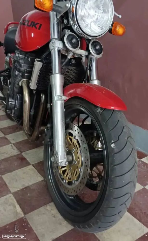 Suzuki GSX Inazuma - 3