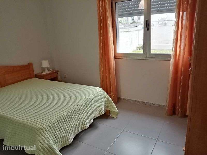 casa gato T3 ao ano perto da praia Cepães - Grande imagem: 4/7