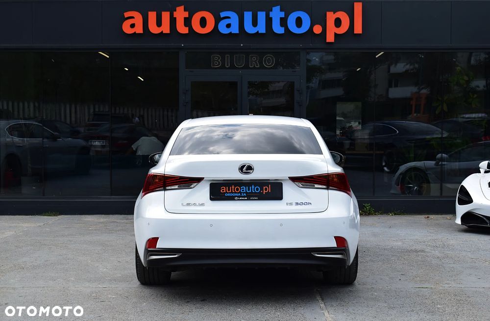 Lexus IS 300h F Sport Edition - 24