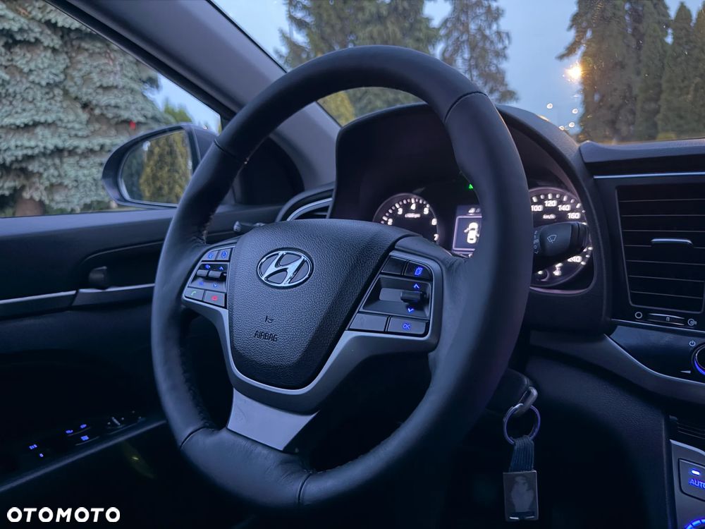 Hyundai Elantra 1.6 Comfort - 15