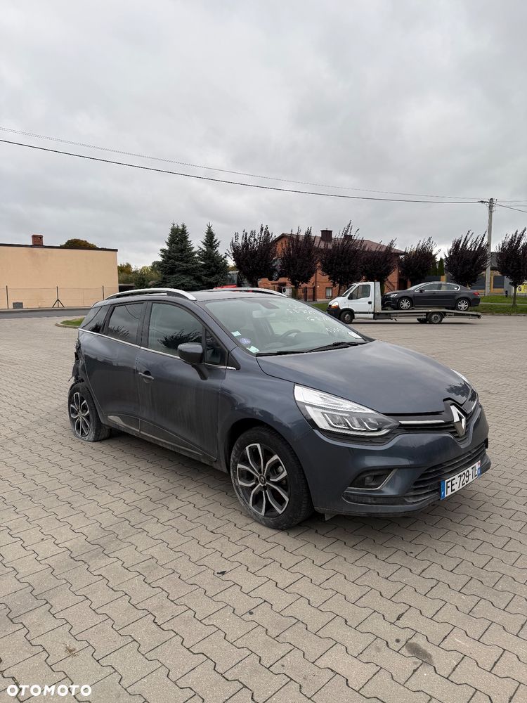 Renault Clio - 8