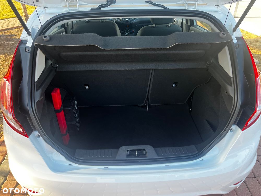 Ford Fiesta - 16
