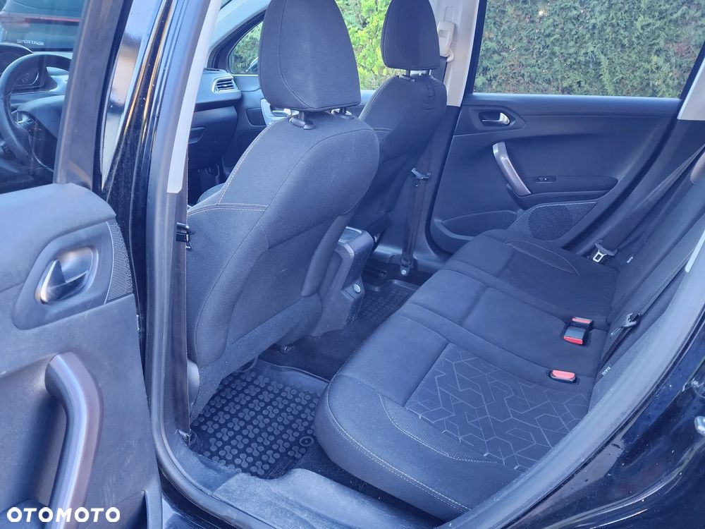 Peugeot 2008 - 10