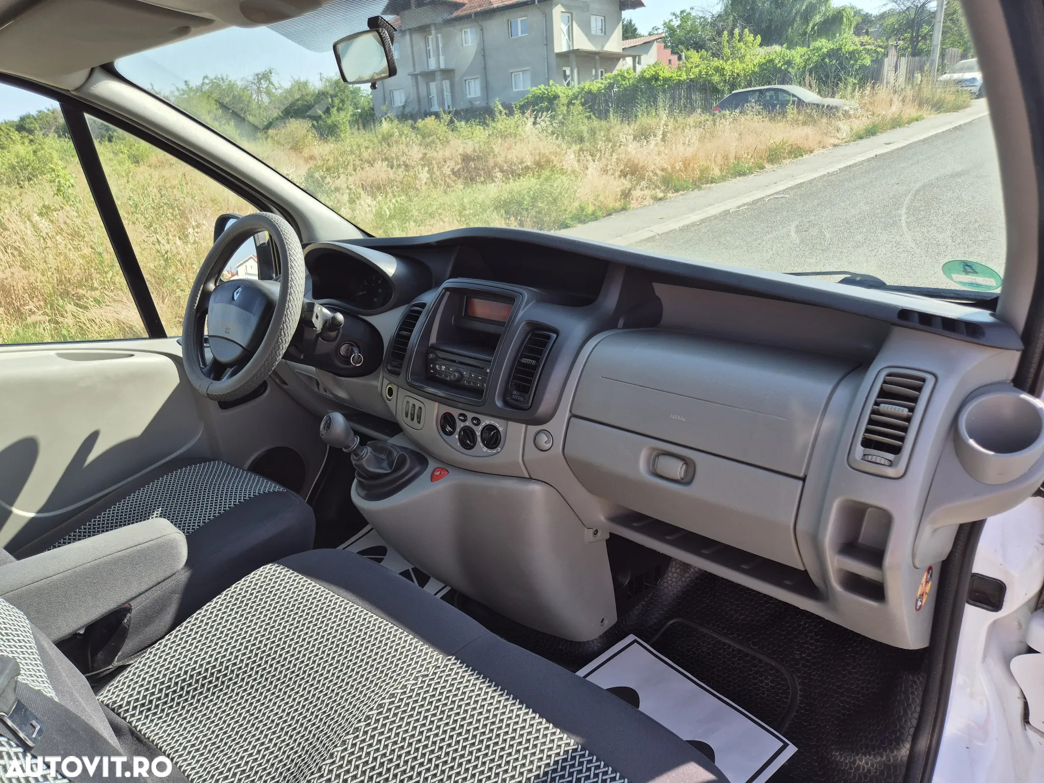 Renault Trafic 2.0 dCi 115 L2H1 - 5