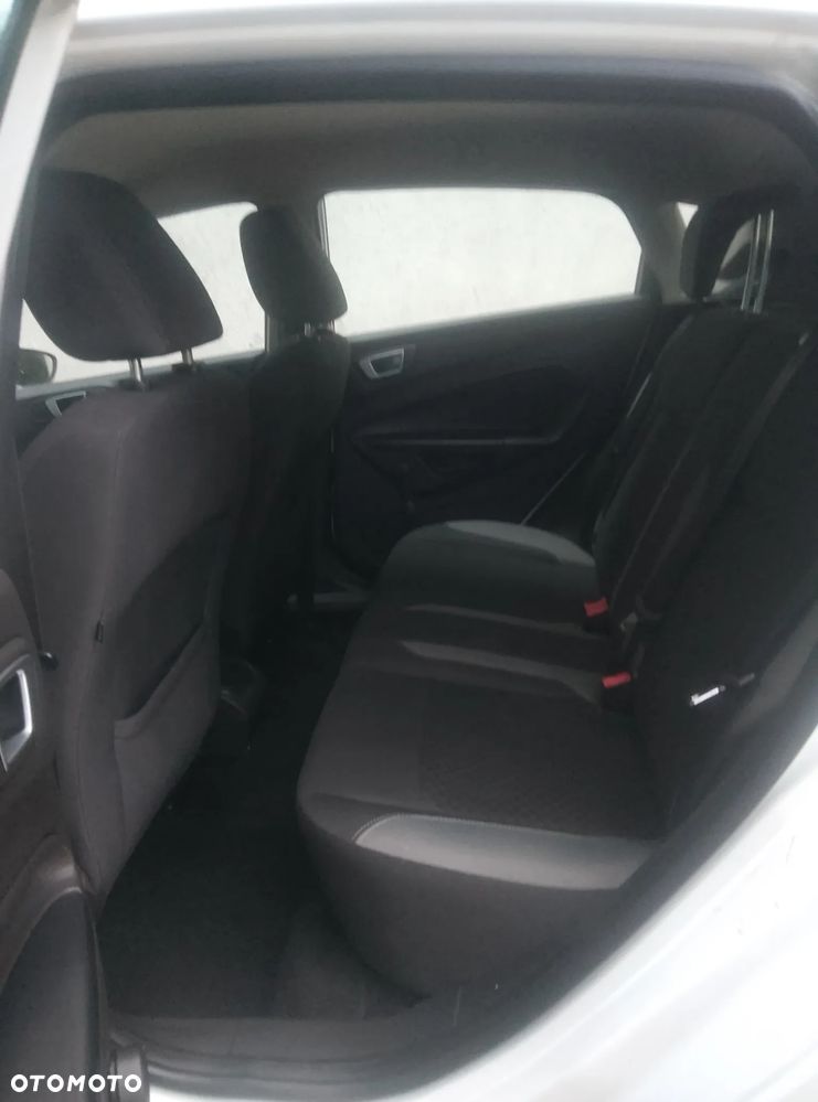 Ford Fiesta - 8