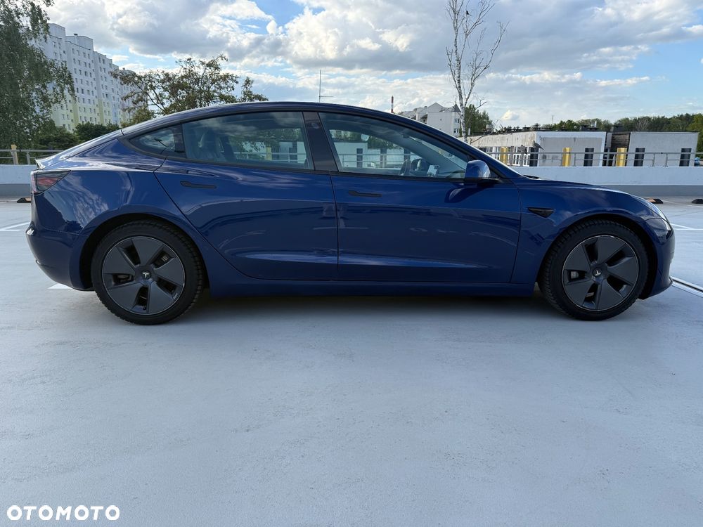 Tesla Model 3 - 9