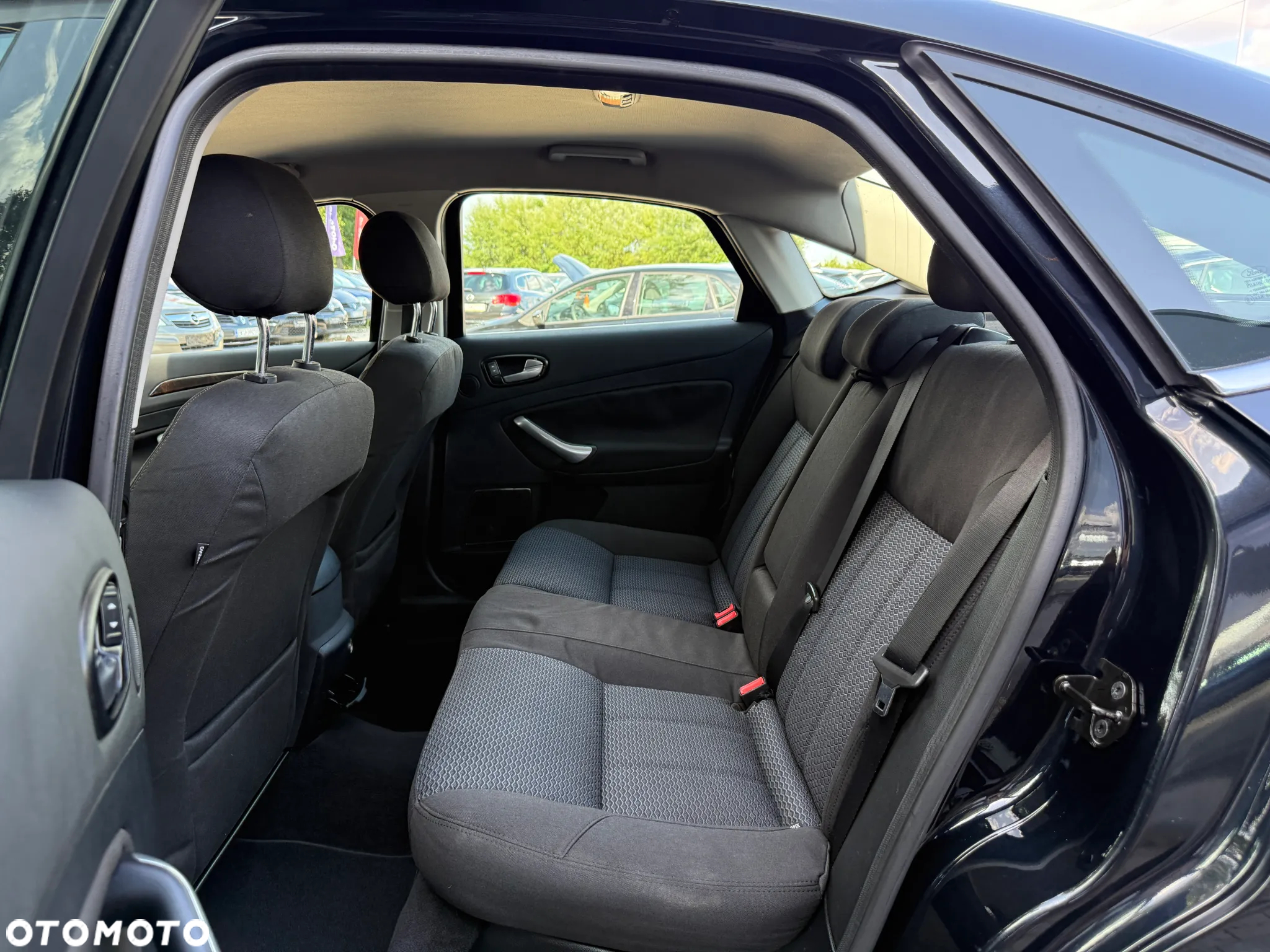 Ford Mondeo 2.0 Titanium X - 33
