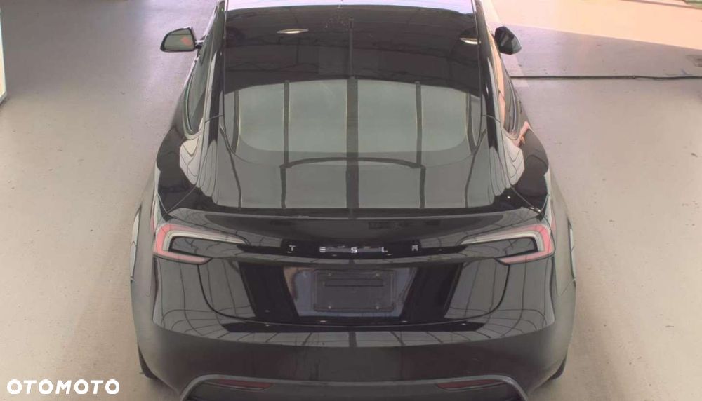 Tesla Model 3 - 6