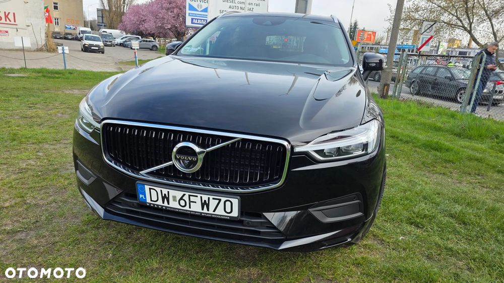 Volvo XC 60 T5 Momentum Pro - 4
