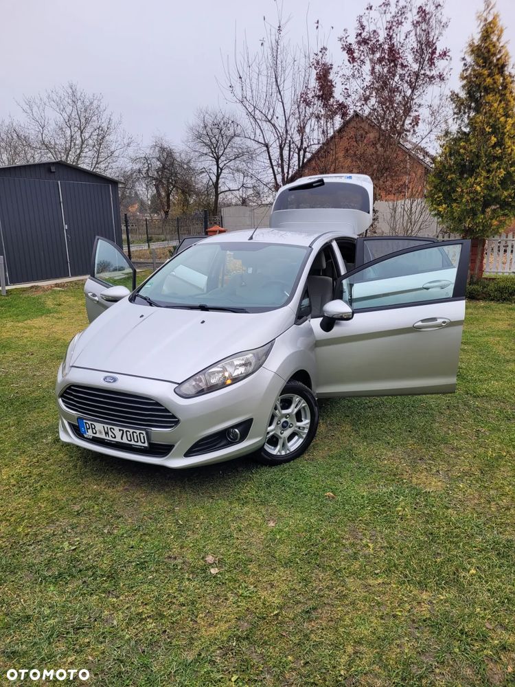 Ford Fiesta 1.6 TDCI SYNC Edition - 10