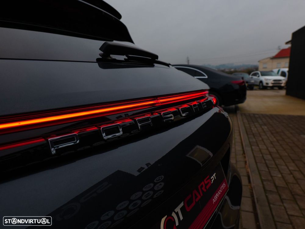 Porsche Panamera Sport Turismo 4 E-Hybrid - 11