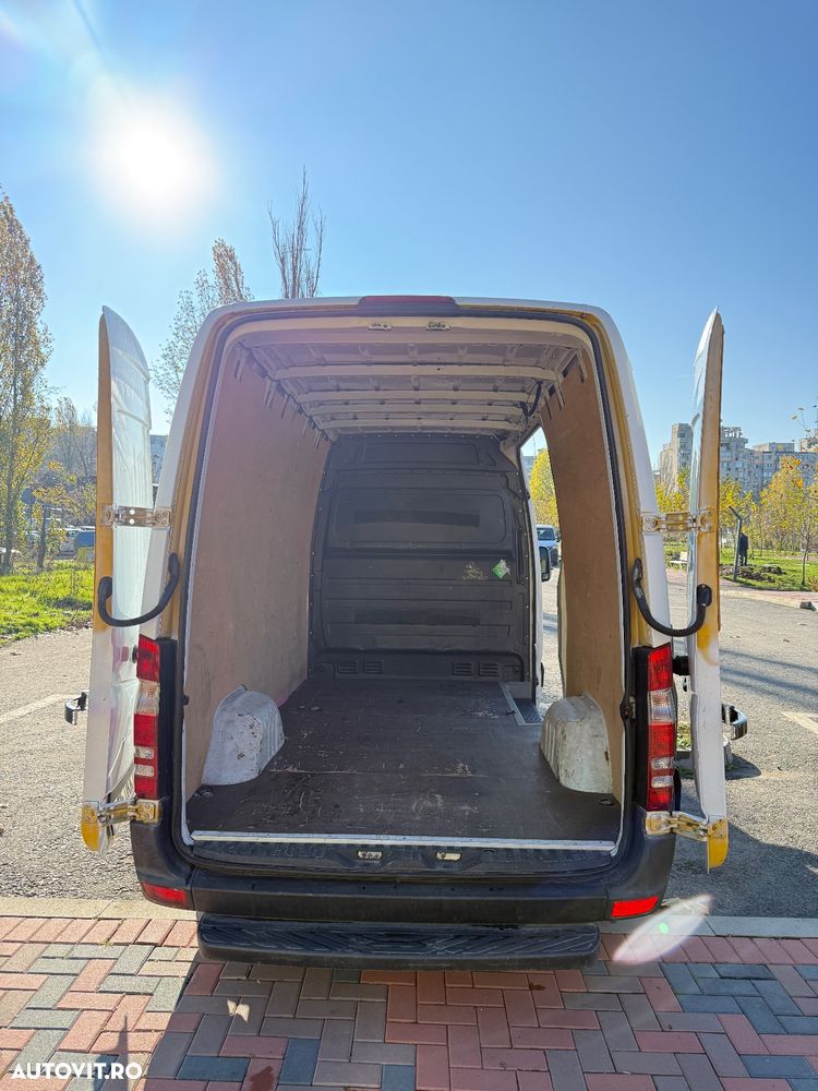 Mercedes-Benz Sprinter - 6