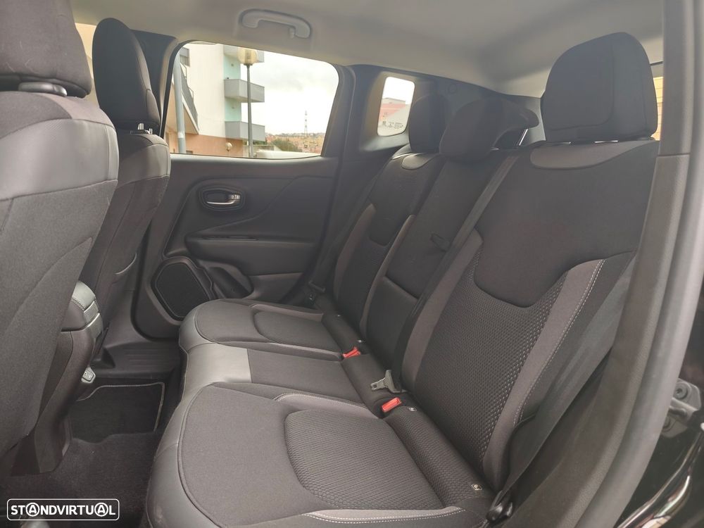 Jeep Renegade 1.3 TG Limited - 28